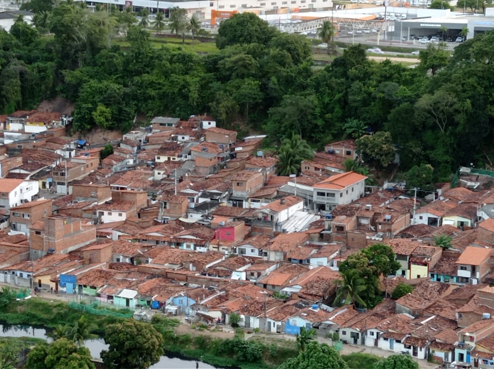 Esquecidas pelo poder público: a realidade das favelas paraibanas